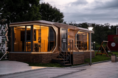 <strong>逛景区用悬浮式舱</strong>